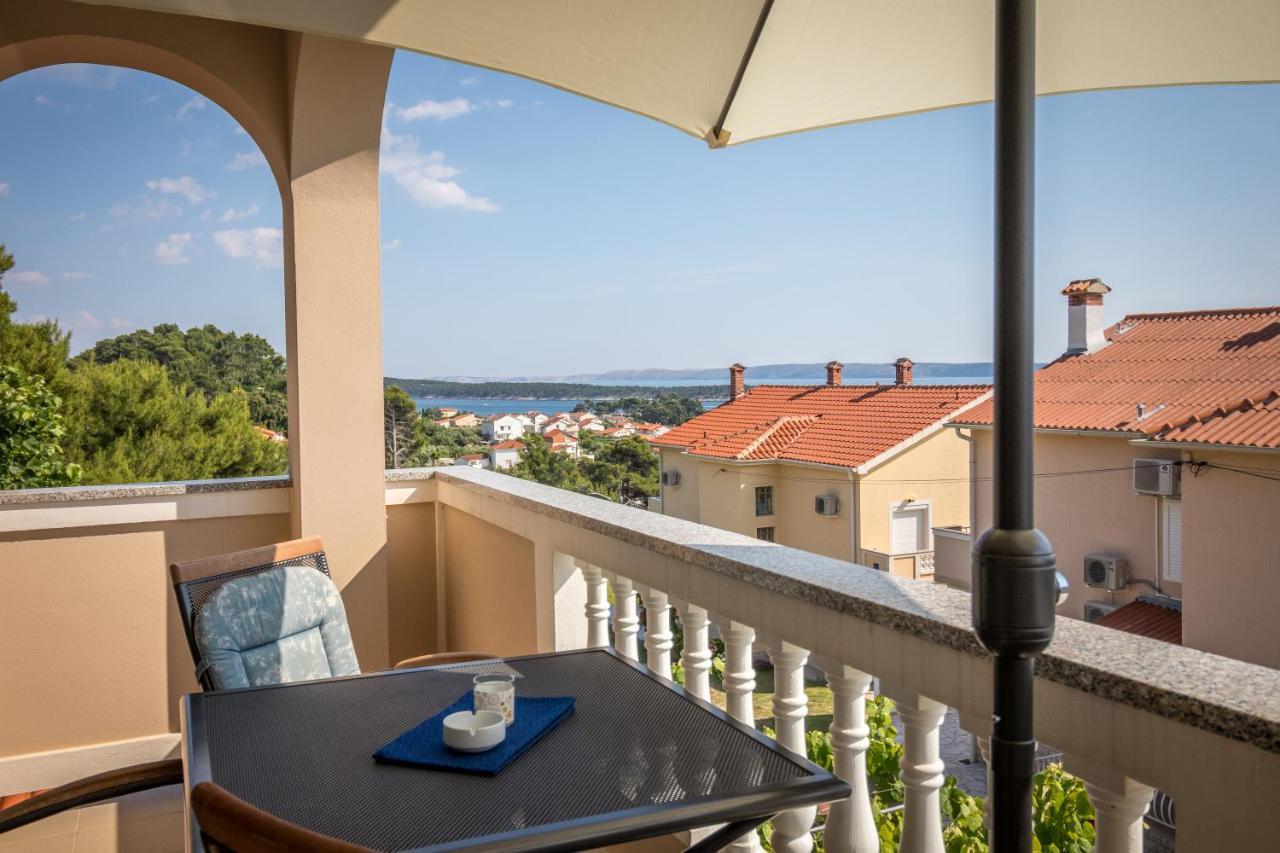 Katarina Apartments Rab Town Ngoại thất bức ảnh
