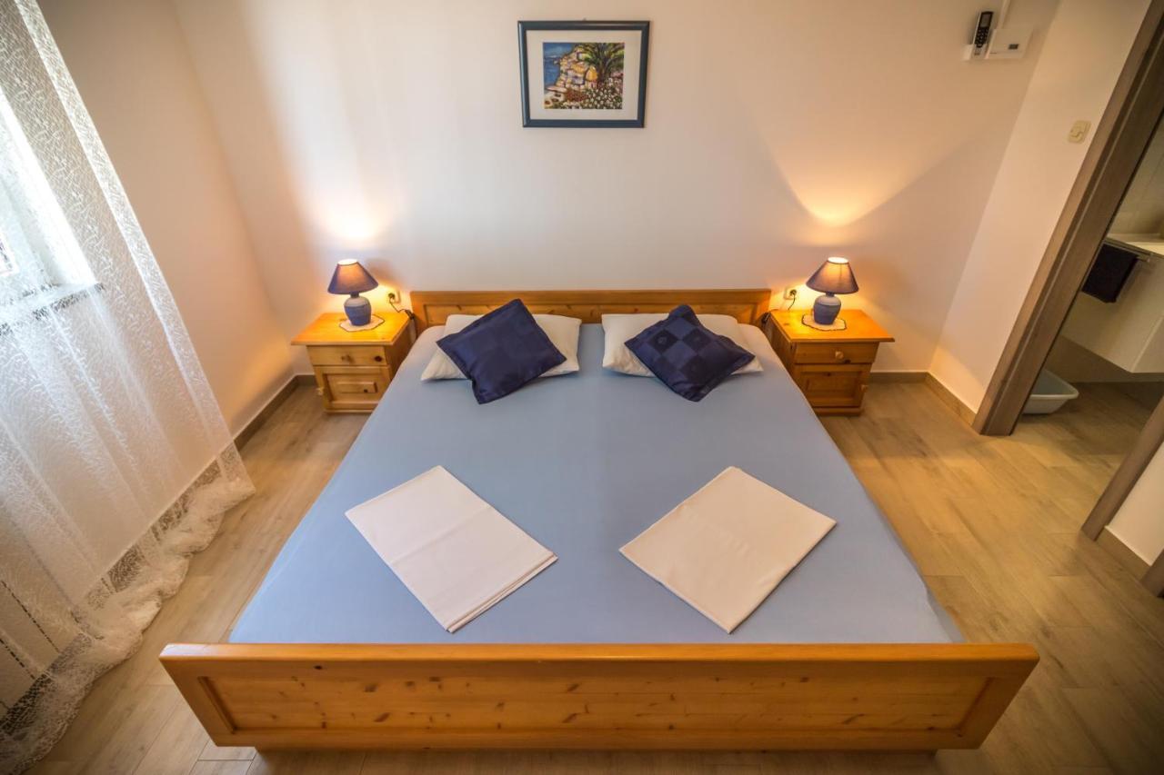 Katarina Apartments Rab Town Ngoại thất bức ảnh