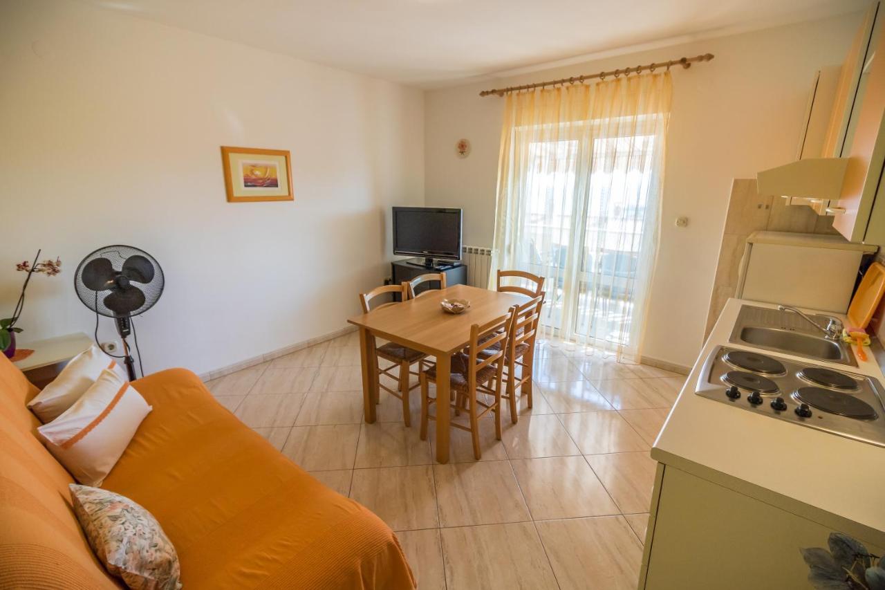 Katarina Apartments Rab Town Ngoại thất bức ảnh