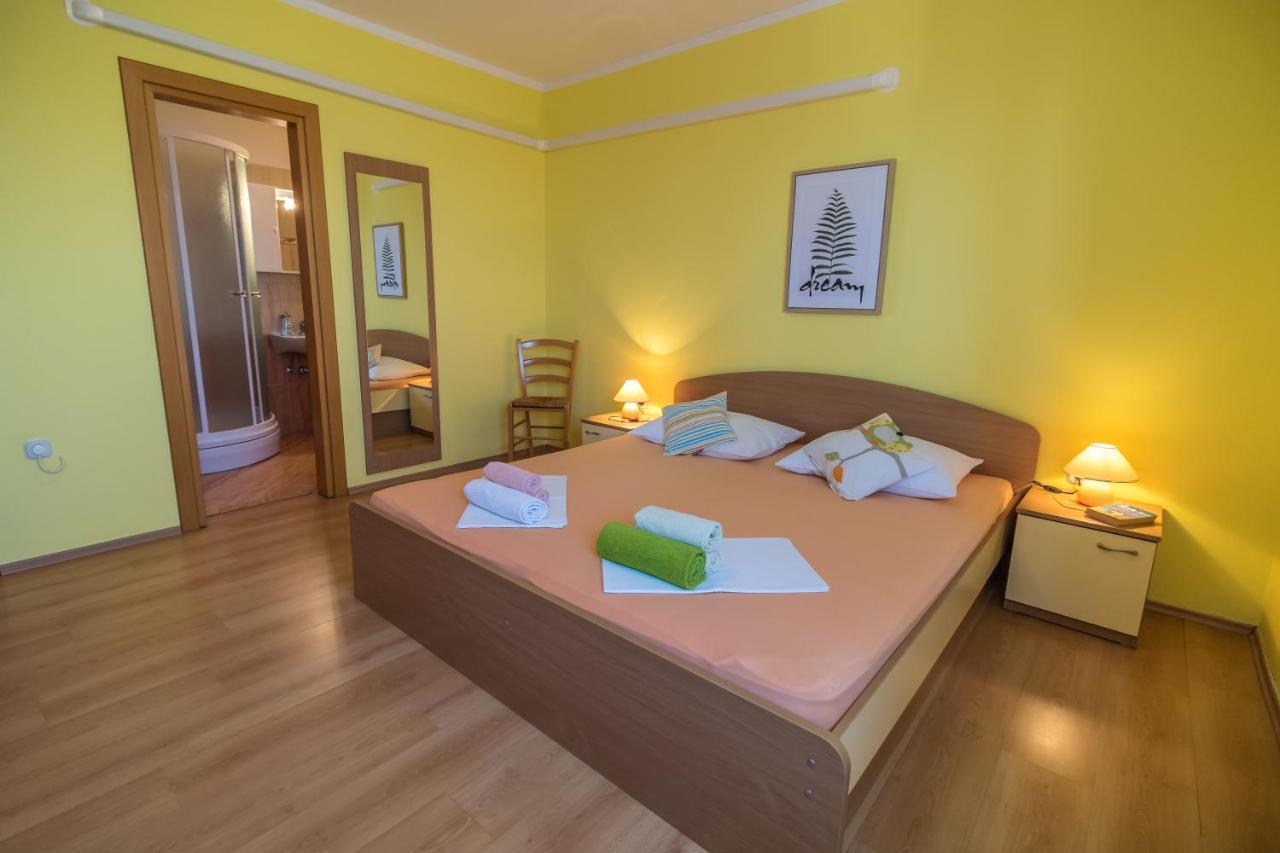 Katarina Apartments Rab Town Ngoại thất bức ảnh